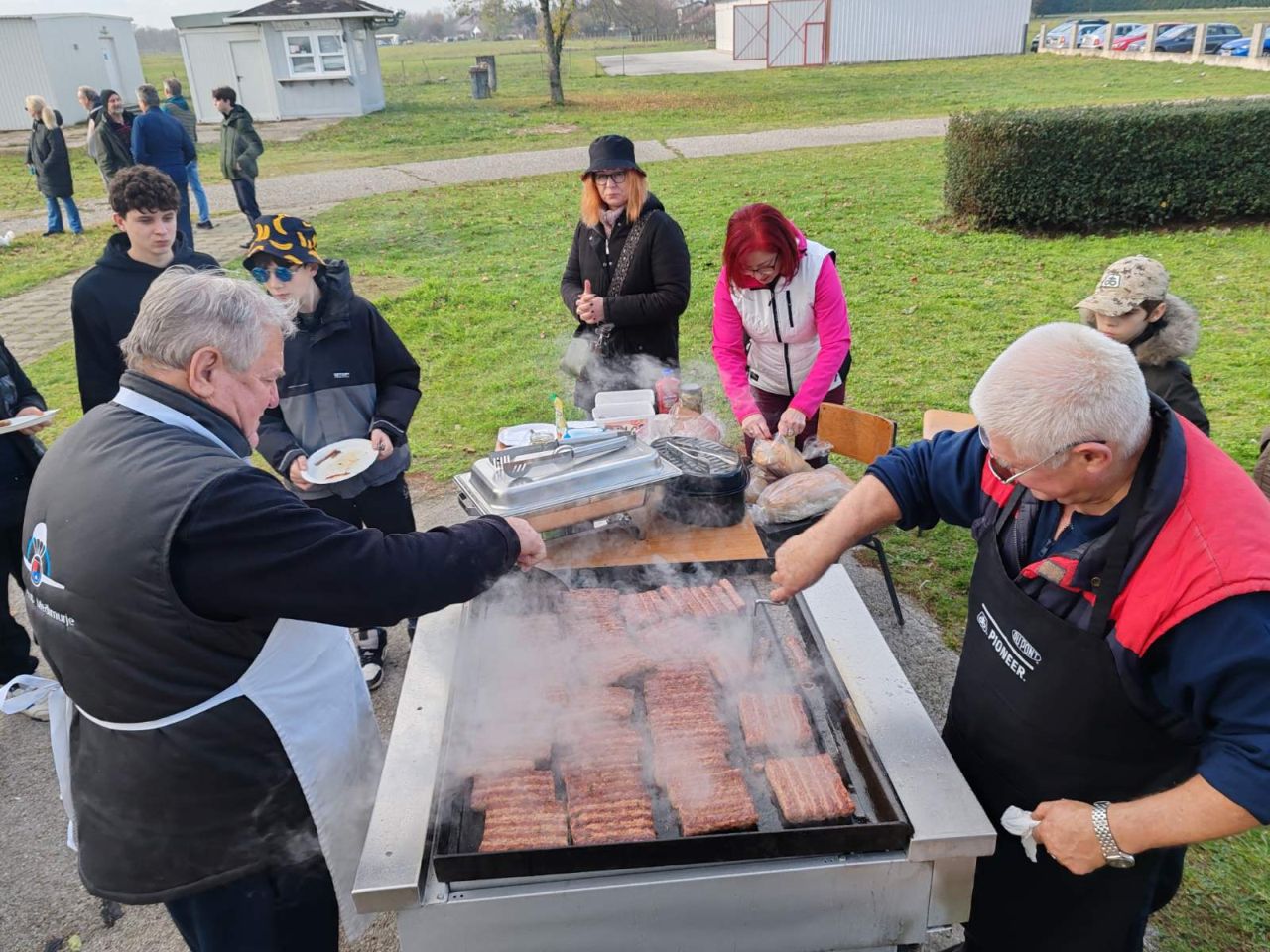 AEROKLUB MEĐIMURJE Spektakl u Pribislavcu raketni modeli i roštilj MasterŠTEF ekipe (11) AEROKLUB MEĐIMURJE Spektakl u Pribislavcu raketni modeli i roštilj MasterŠTEF ekipe (11)