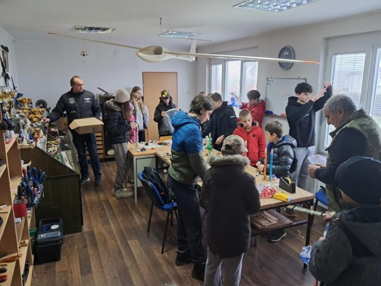 AEROKLUB MEĐIMURJE Spektakl u Pribislavcu raketni modeli i roštilj MasterŠTEF ekipe (3)