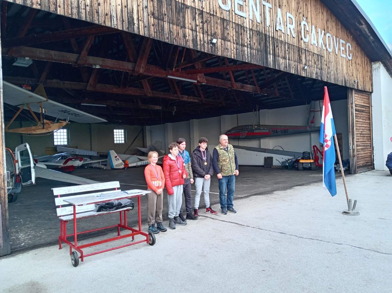 AEROKLUB MEĐIMURJE Spektakl u Pribislavcu raketni modeli i roštilj MasterŠTEF ekipe (9) AEROKLUB MEĐIMURJE Spektakl u Pribislavcu raketni modeli i roštilj MasterŠTEF ekipe (9)
