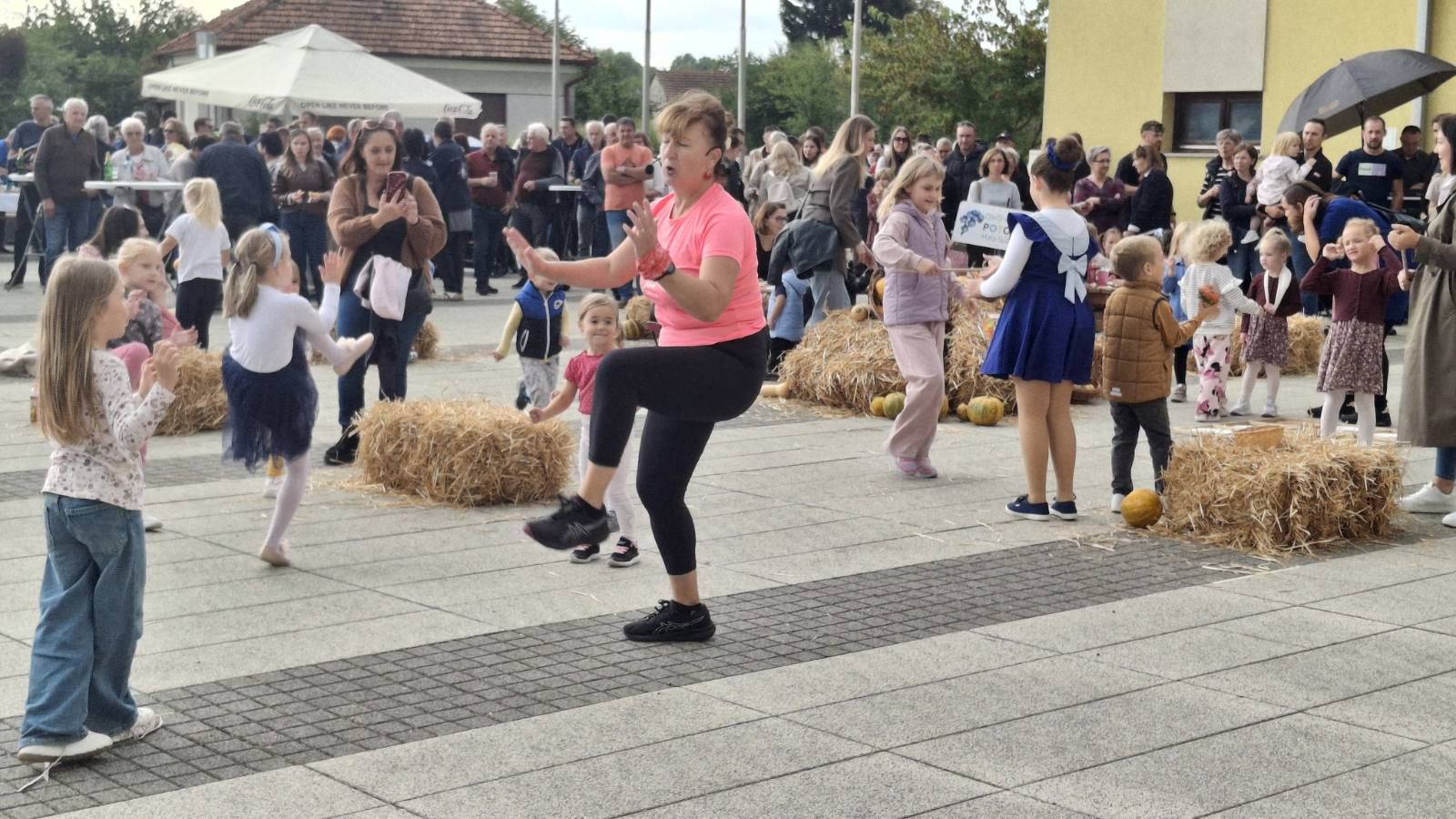 AKTIVNA SUBOTICA Posjetitelji Sobočkog eko sajma plesali i vježbali uz Ljiljanu Šipuš (6)