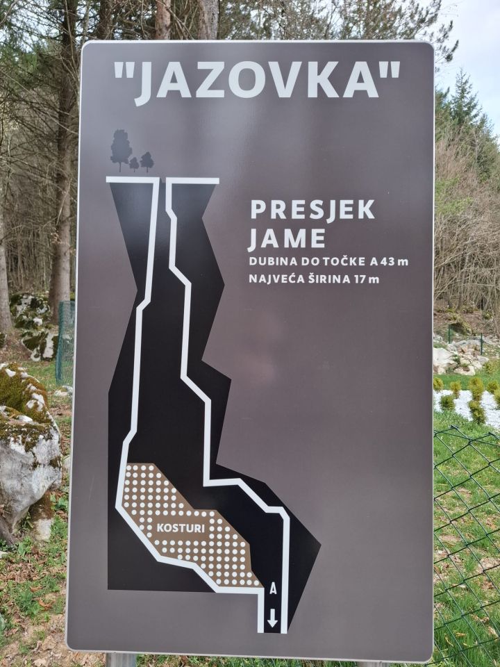 ALOJZIJE PAKRAC Vjernici iz Ivanovca i Štefanca na velikom hodočašću u Karlovac i Krašić (11)