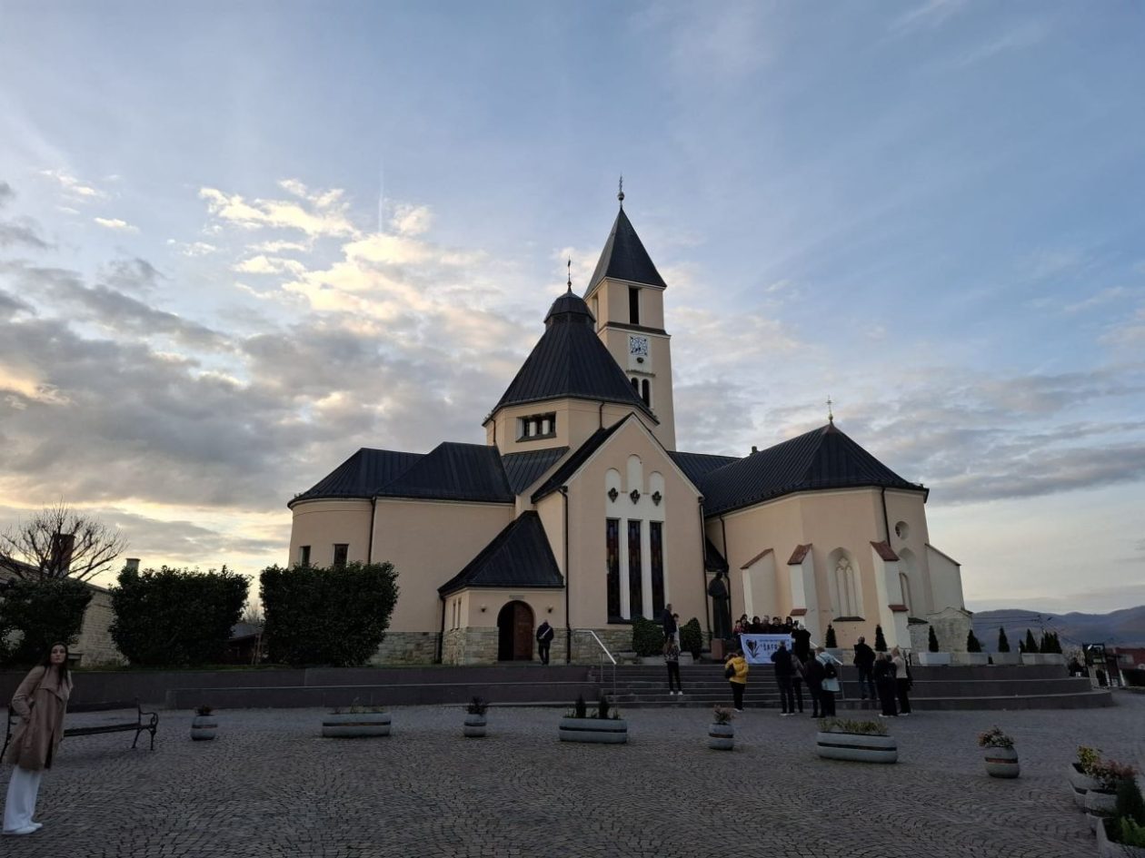 ALOJZIJE PAKRAC Vjernici iz Ivanovca i Štefanca na velikom hodočašću u Karlovac i Krašić (19)