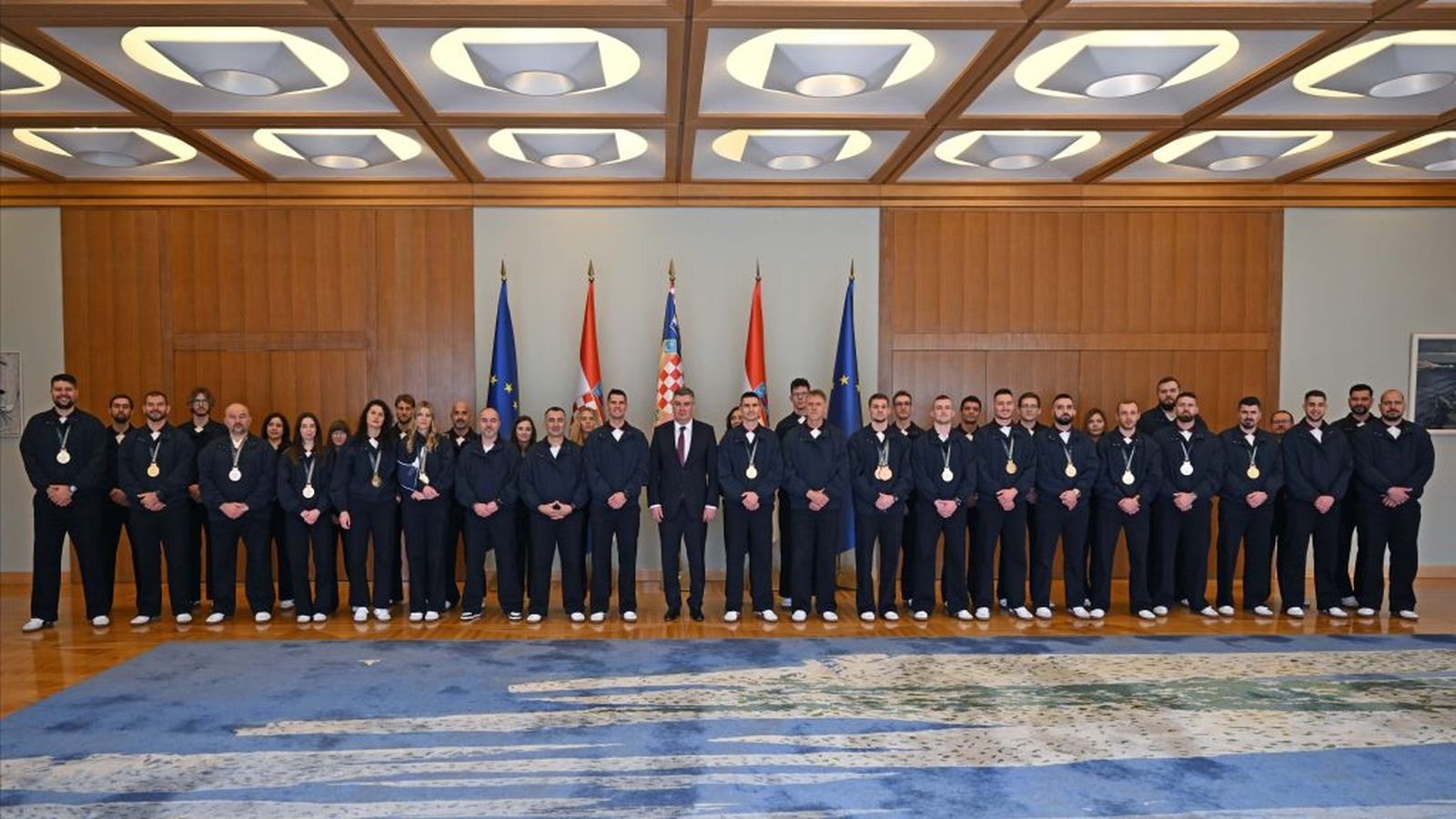 ANJA OKREŠA Sudjelovala na svečanom prijemu kod predsjednika povodom povijesnog uspjeha u Tokiju (8) ANJA OKREŠA Sudjelovala na svečanom prijemu kod predsjednika povodom povijesnog uspjeha u Tokiju (8)