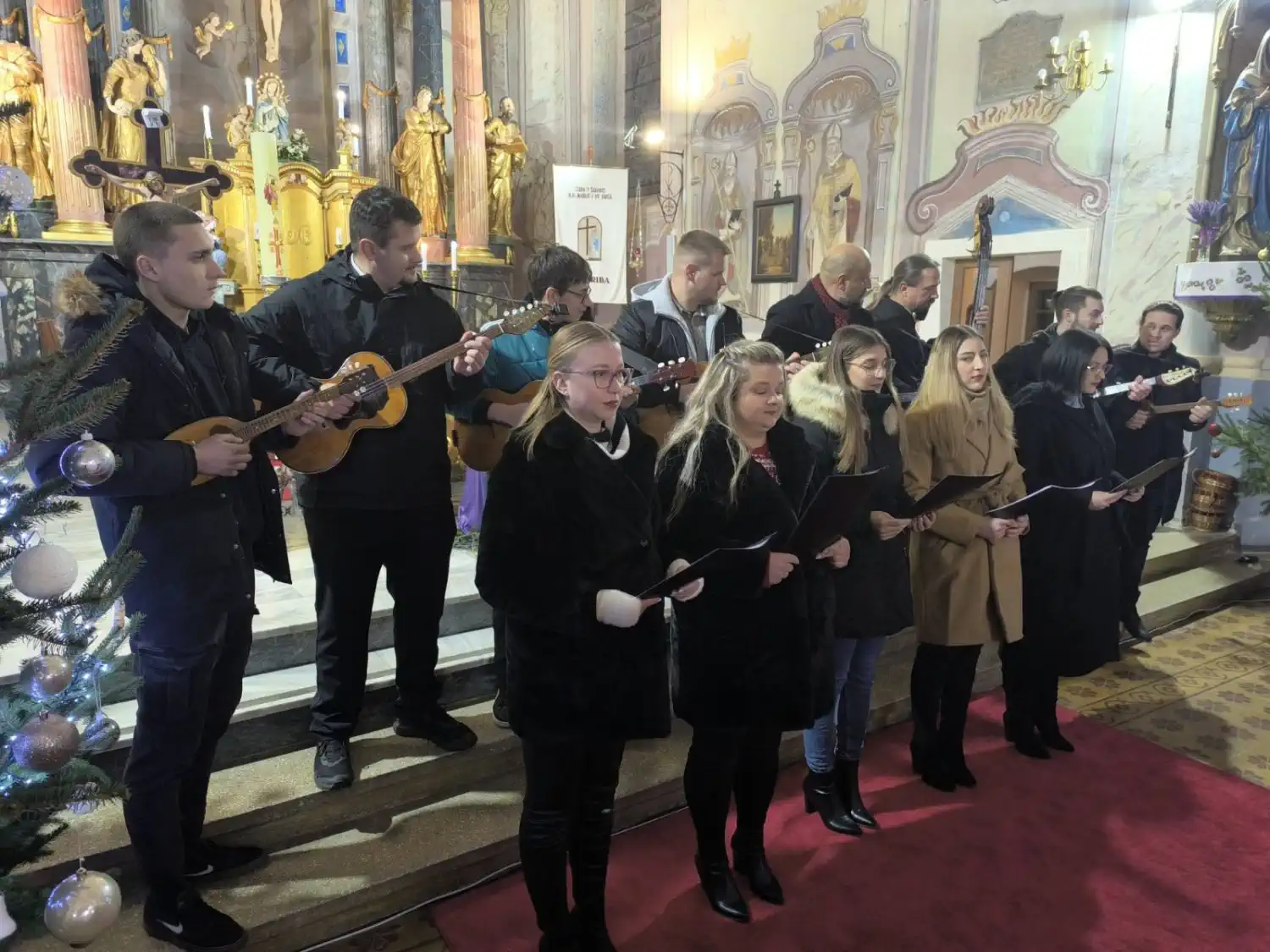 Advent u Kotoribi (19) Advent u Kotoribi (19)