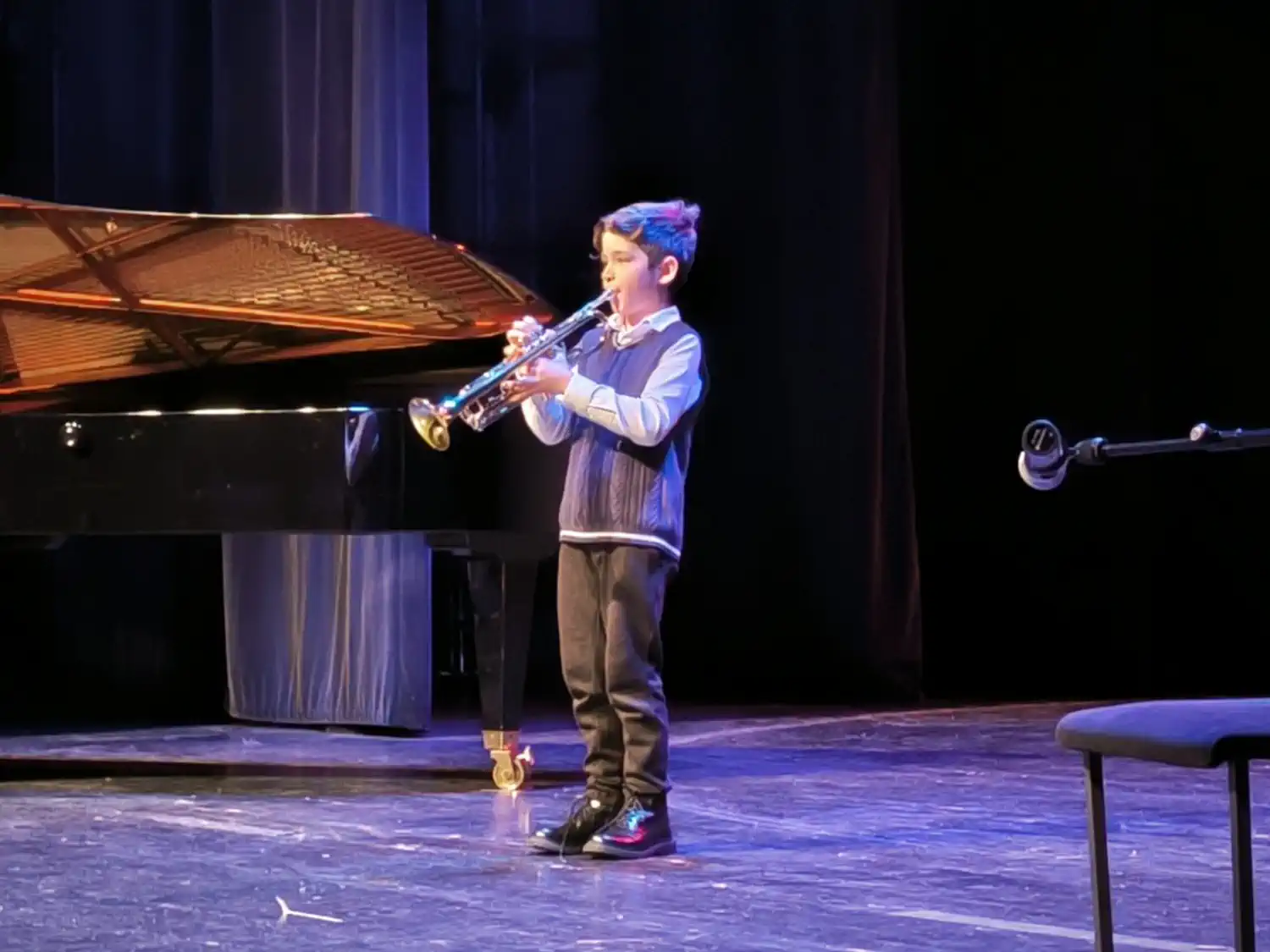 Adventski koncert Umjetničke škole Miroslav Magdalenić Blagdanska čarolija u Čakovcu (12) Adventski koncert Umjetničke škole Miroslav Magdalenić Blagdanska čarolija u Čakovcu (12)