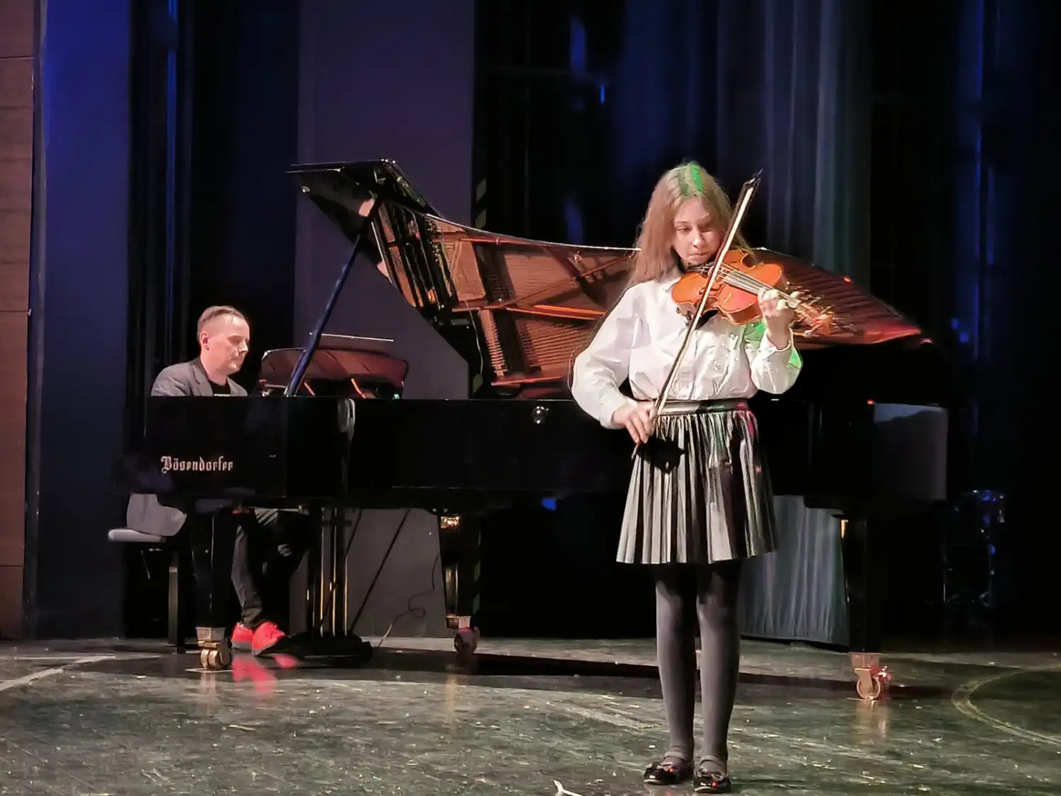 Adventski koncert Umjetničke škole Miroslav Magdalenić Blagdanska čarolija u Čakovcu (20) Adventski koncert Umjetničke škole Miroslav Magdalenić Blagdanska čarolija u Čakovcu (20)