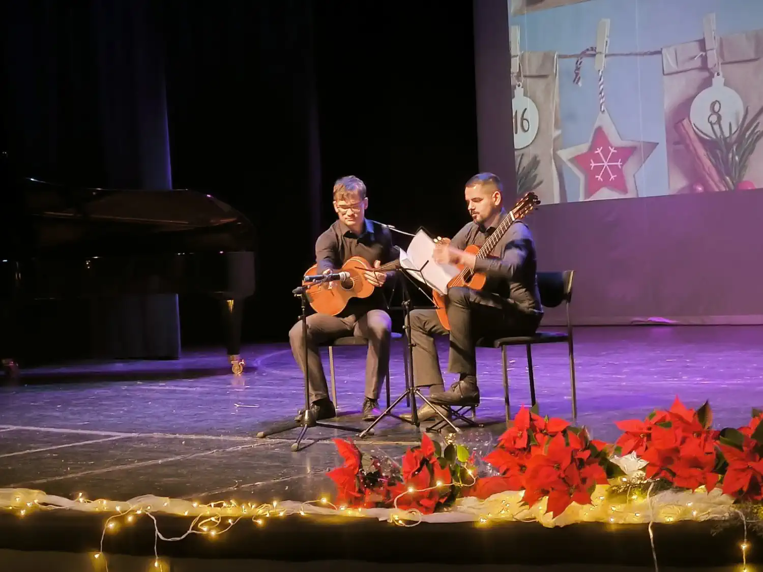 Adventski koncert Umjetničke škole Miroslav Magdalenić Blagdanska čarolija u Čakovcu (4) Adventski koncert Umjetničke škole Miroslav Magdalenić Blagdanska čarolija u Čakovcu (4)