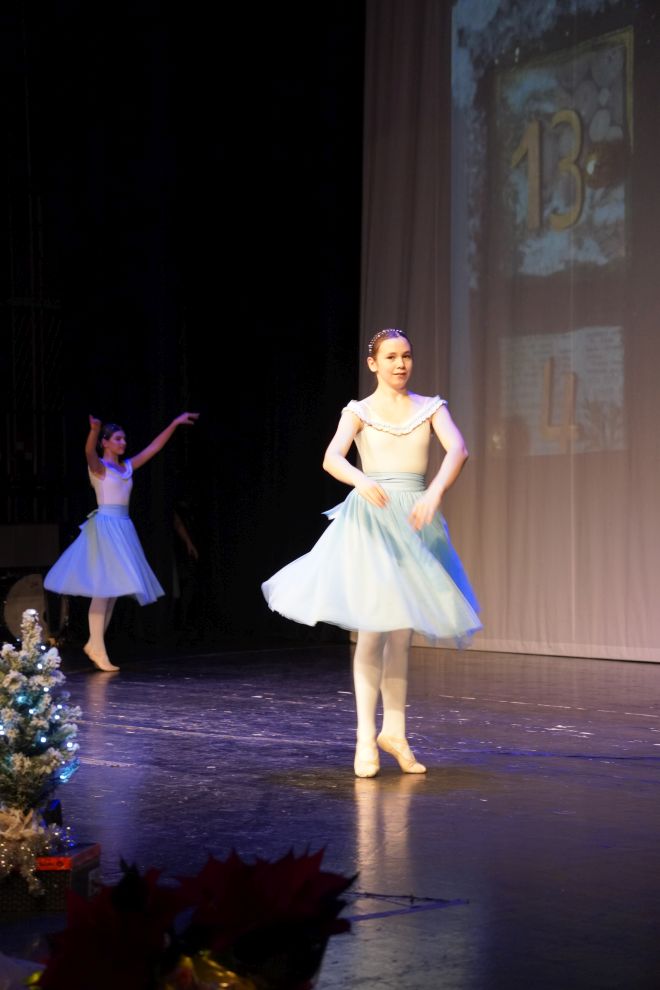 Adventski koncert Umjetničke škole Miroslava Magdalenića Čakovec (23) Adventski koncert Umjetničke škole Miroslava Magdalenića Čakovec (23)