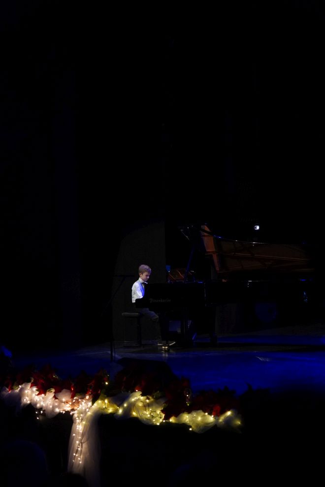 Adventski koncert Umjetničke škole Miroslava Magdalenića Čakovec (39) Adventski koncert Umjetničke škole Miroslava Magdalenića Čakovec (39)