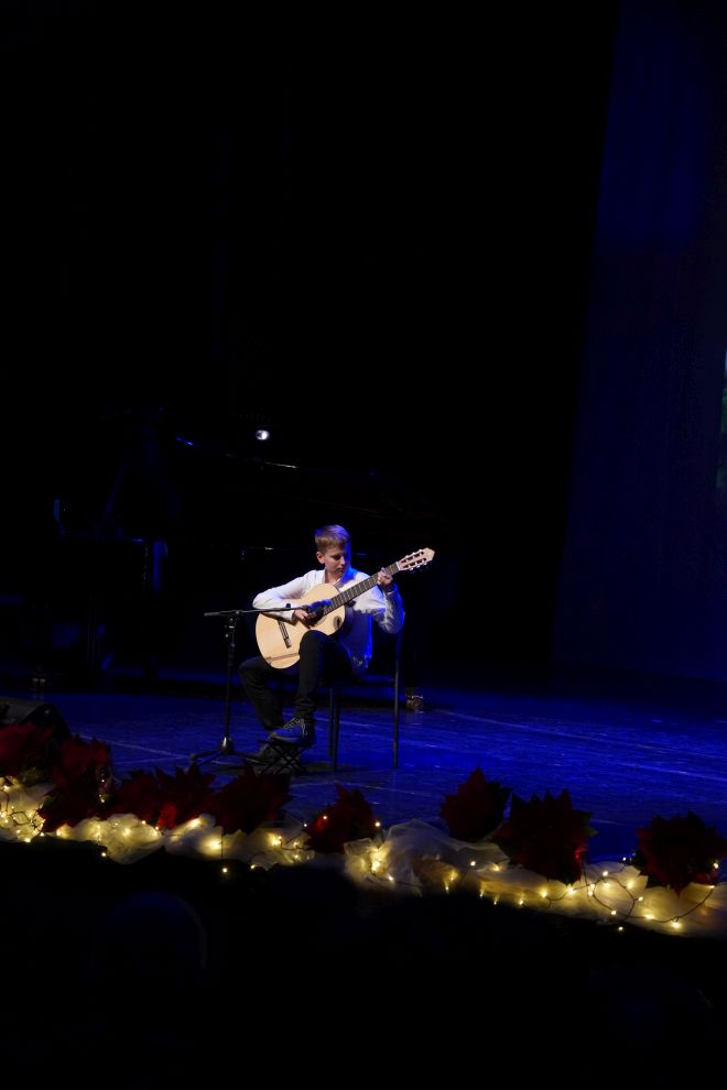 Adventski koncert Umjetničke škole Miroslava Magdalenića Čakovec (42) Adventski koncert Umjetničke škole Miroslava Magdalenića Čakovec (42)