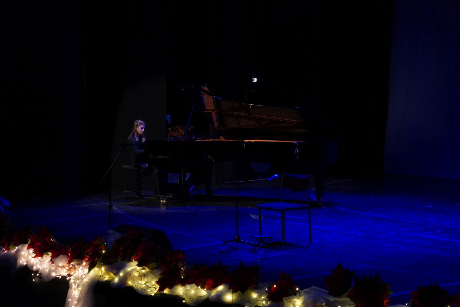 Adventski koncert Umjetničke škole Miroslava Magdalenića Čakovec (45) Adventski koncert Umjetničke škole Miroslava Magdalenića Čakovec (45)