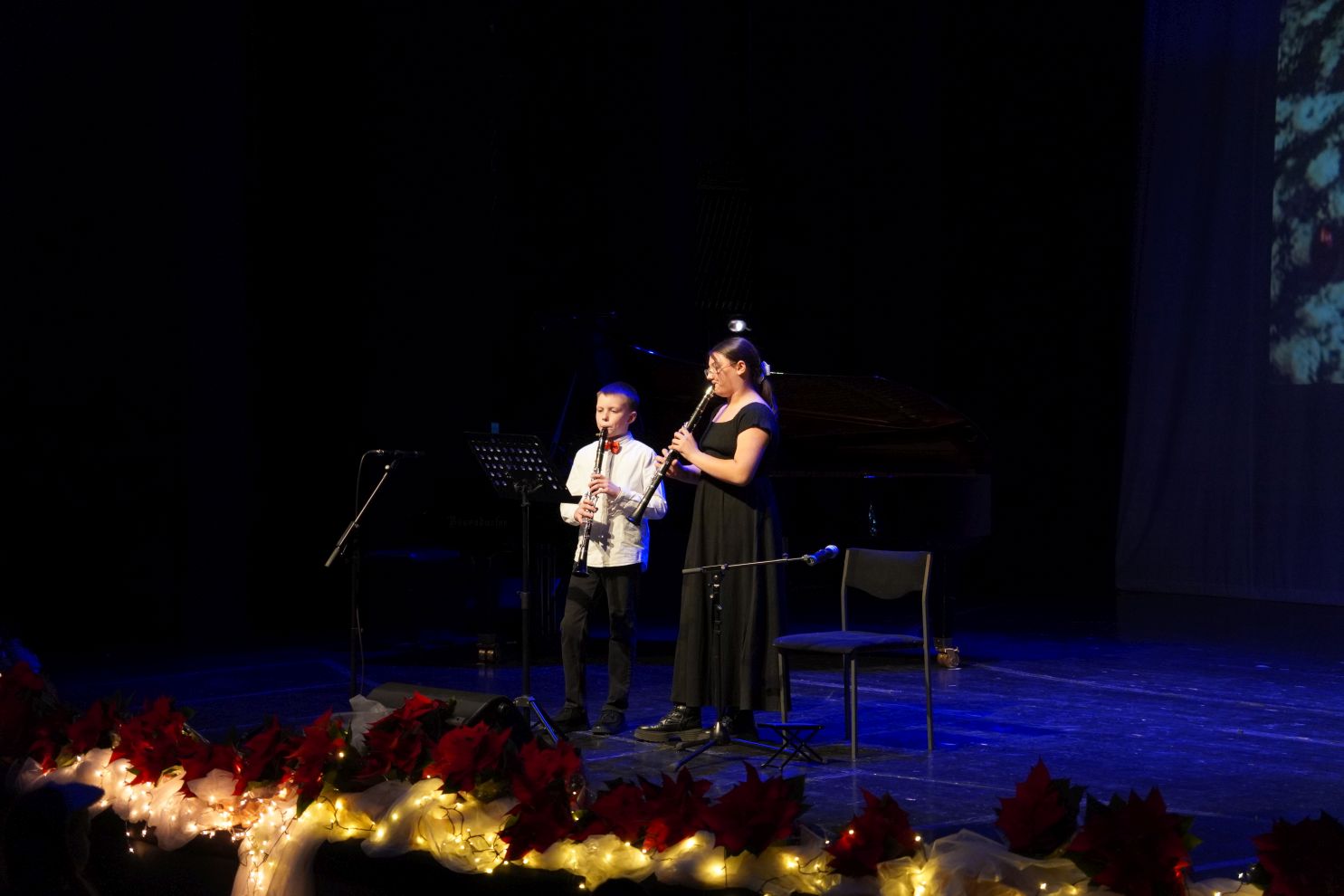 Adventski koncert Umjetničke škole Miroslava Magdalenića Čakovec (47) Adventski koncert Umjetničke škole Miroslava Magdalenića Čakovec (47)