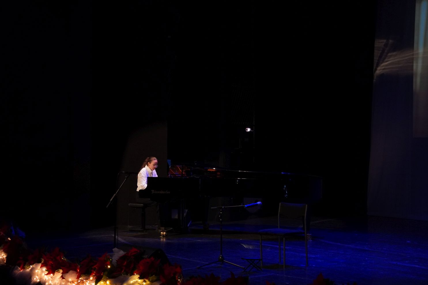 Adventski koncert Umjetničke škole Miroslava Magdalenića Čakovec (62) Adventski koncert Umjetničke škole Miroslava Magdalenića Čakovec (62)