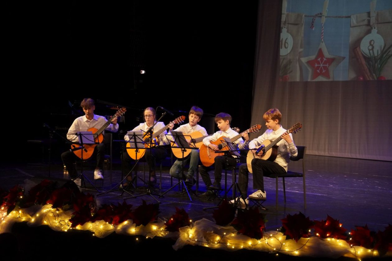 Adventski koncert Umjetničke škole Miroslava Magdalenića Čakovec (66)