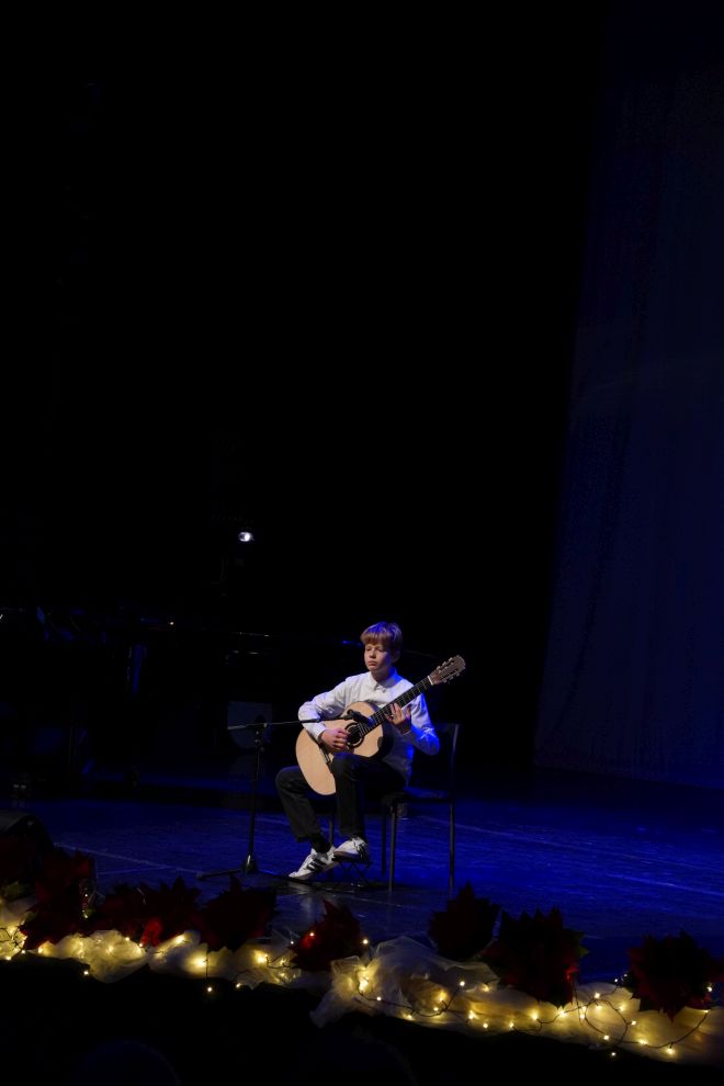 Adventski koncert Umjetničke škole Miroslava Magdalenića Čakovec (71) Adventski koncert Umjetničke škole Miroslava Magdalenića Čakovec (71)