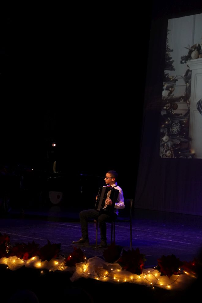 Adventski koncert Umjetničke škole Miroslava Magdalenića Čakovec (72) Adventski koncert Umjetničke škole Miroslava Magdalenića Čakovec (72)