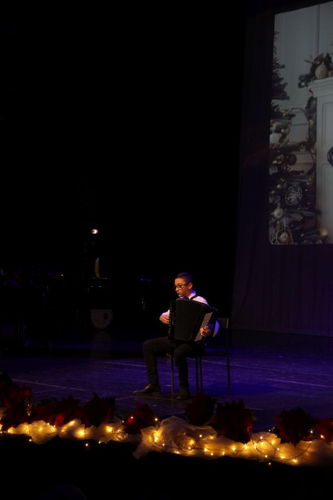 Adventski koncert Umjetničke škole Miroslava Magdalenića Čakovec (73) Adventski koncert Umjetničke škole Miroslava Magdalenića Čakovec (73)