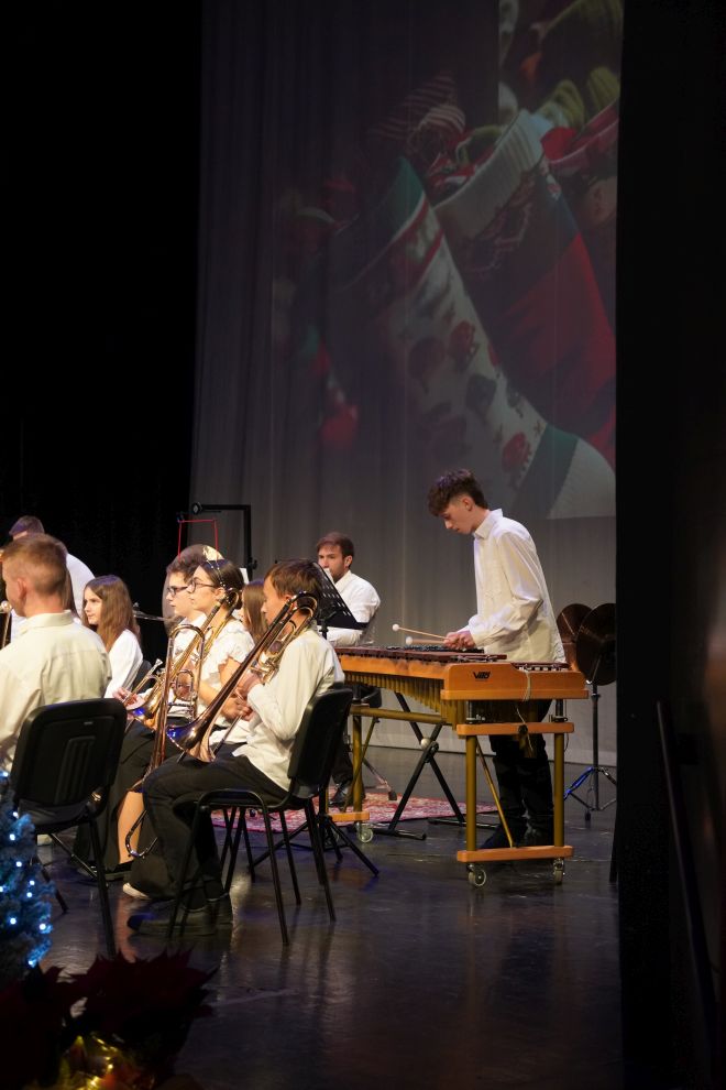 Adventski koncert Umjetničke škole Miroslava Magdalenića Čakovec (84) Adventski koncert Umjetničke škole Miroslava Magdalenića Čakovec (84)