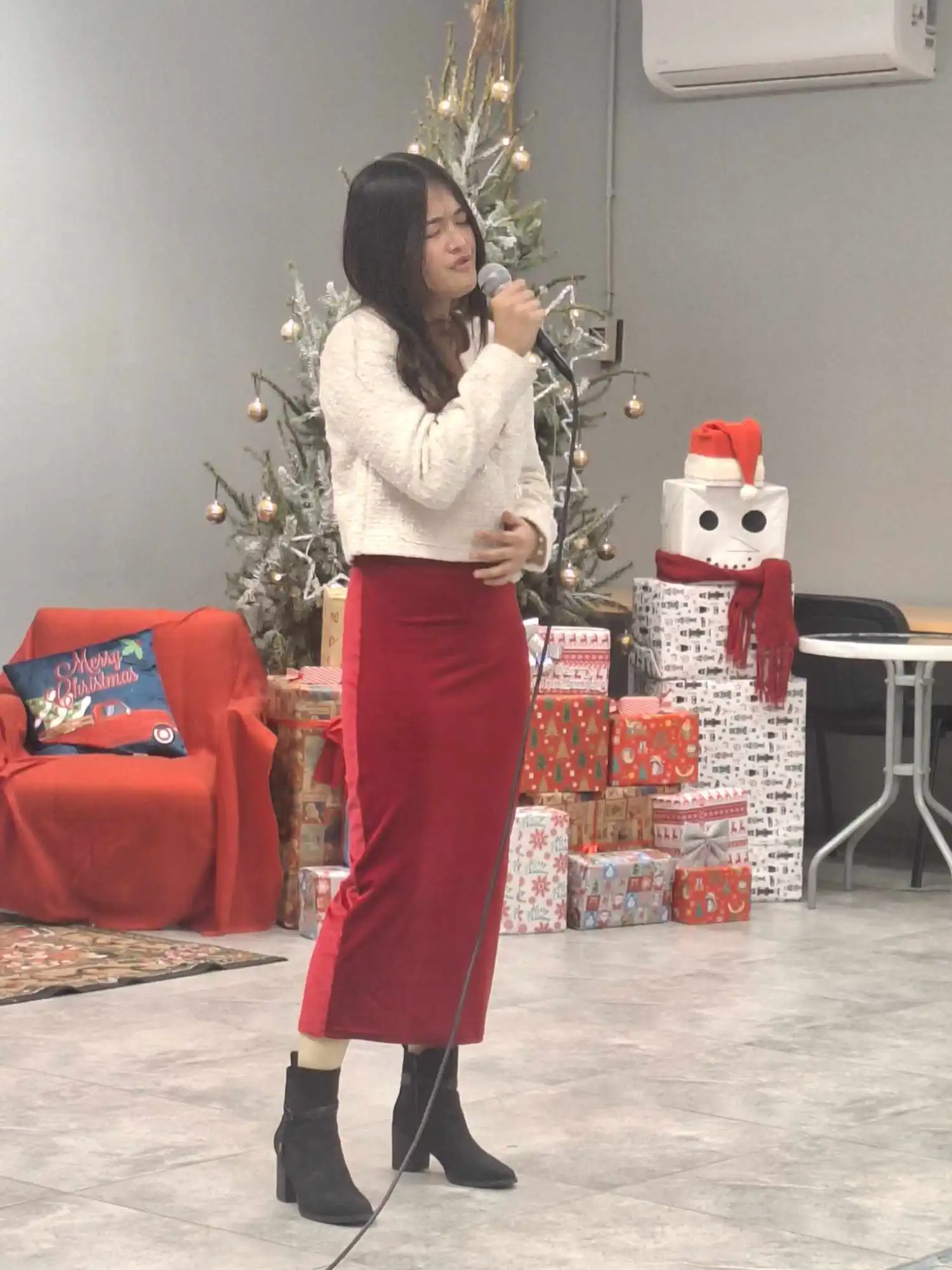 Adventsko druženje u Krištanovcu Mještani uživali u prigodnom programu (10) Adventsko druženje u Krištanovcu Mještani uživali u prigodnom programu (10)