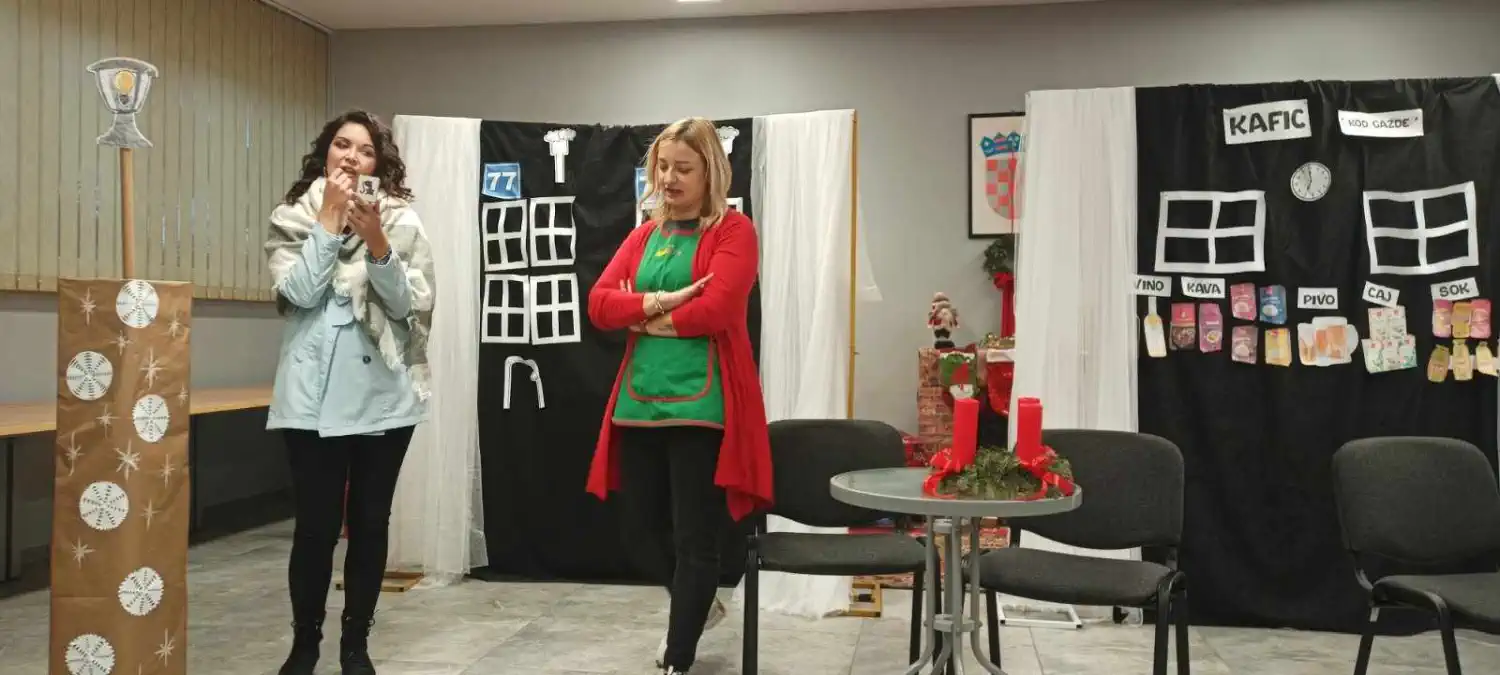 Adventsko druženje u Krištanovcu Mještani uživali u prigodnom programu (11) Adventsko druženje u Krištanovcu Mještani uživali u prigodnom programu (11)