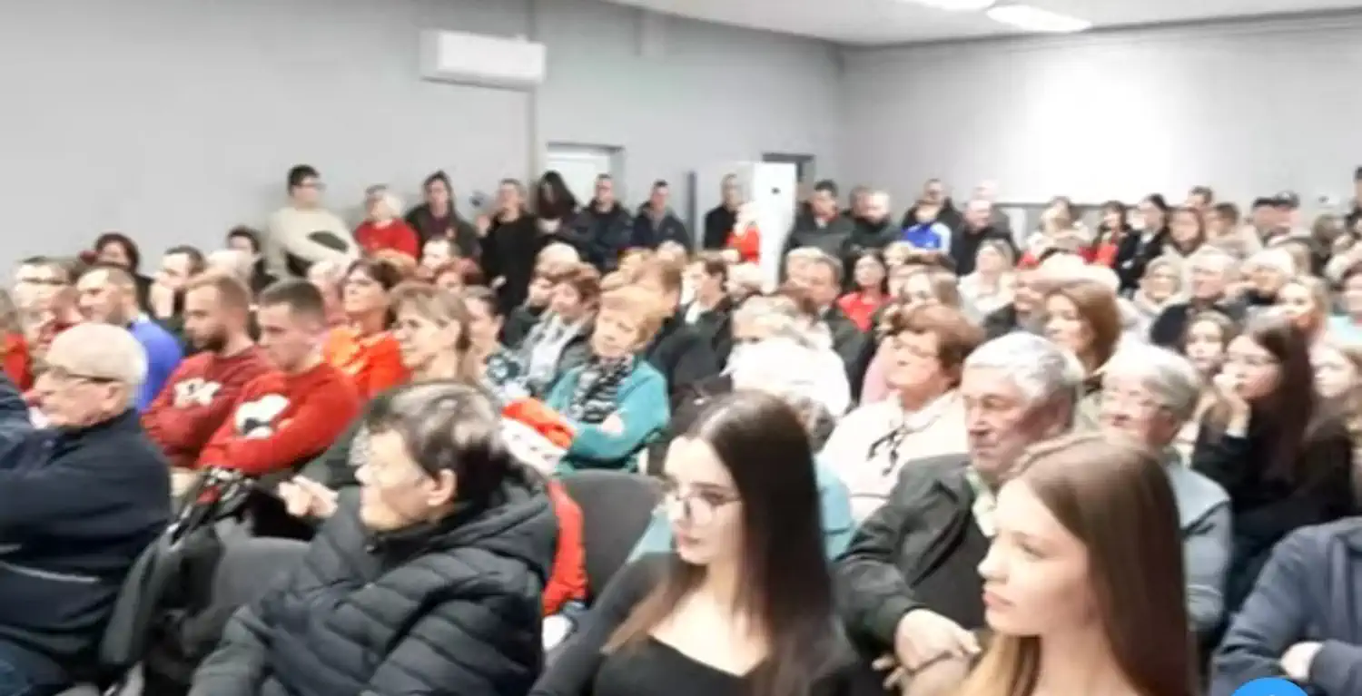 Adventsko druženje u Krištanovcu Mještani uživali u prigodnom programu (2) Adventsko druženje u Krištanovcu Mještani uživali u prigodnom programu (2)