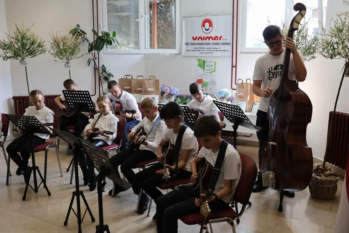 Akcija papir nije smeće 2024 (2) Akcija papir nije smeće 2024 (2)