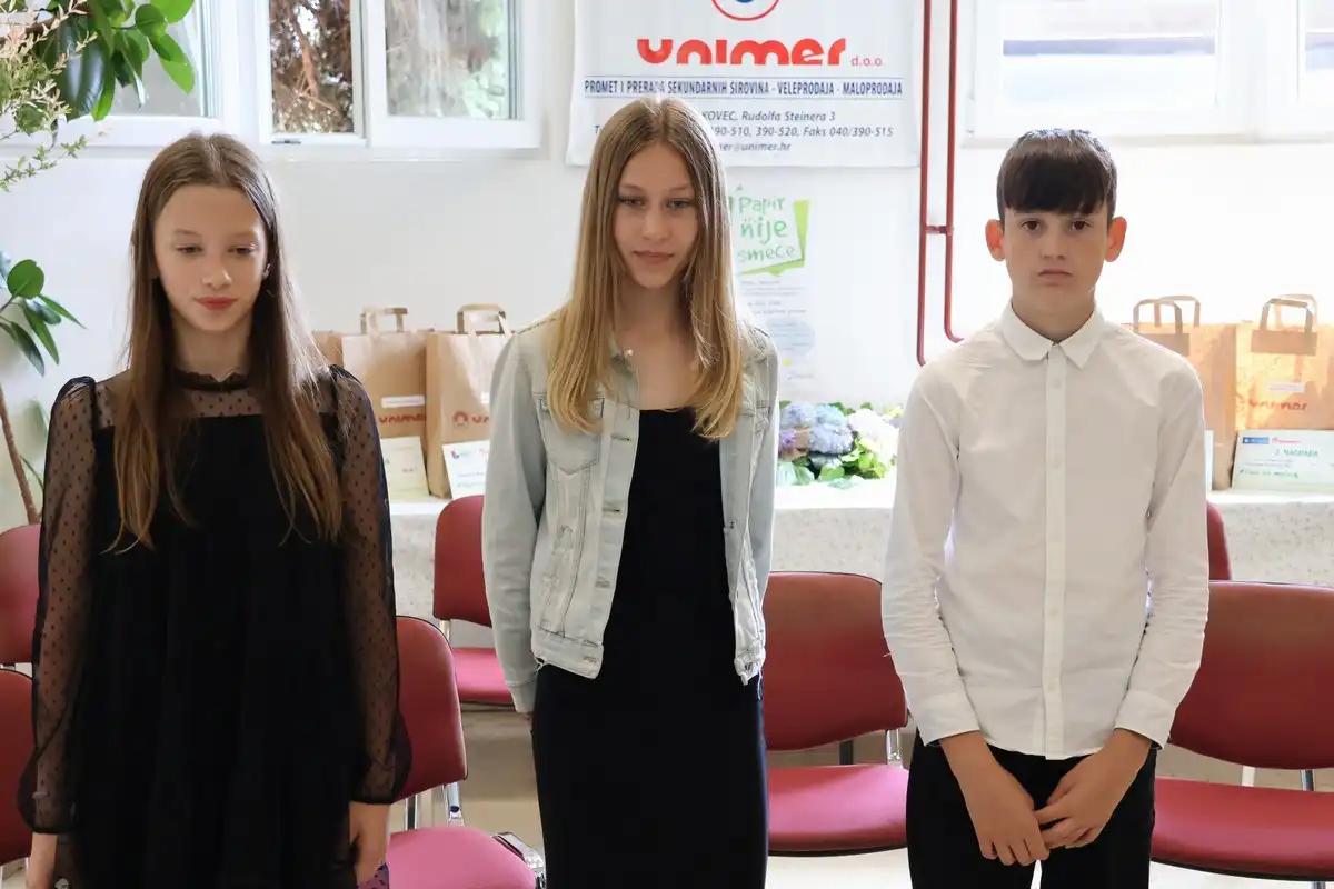 Akcija papir nije smeće 2024 (5) Akcija papir nije smeće 2024 (5)