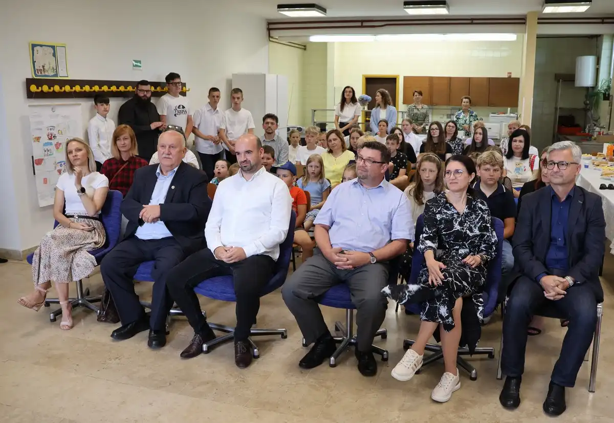 Akcija papir nije smeće 2024 (7) Akcija papir nije smeće 2024 (7)