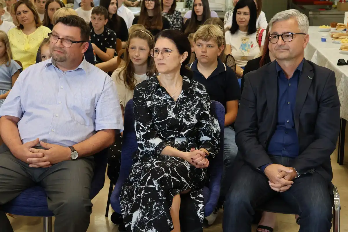 Akcija papir nije smeće 2024 (9) Akcija papir nije smeće 2024 (9)