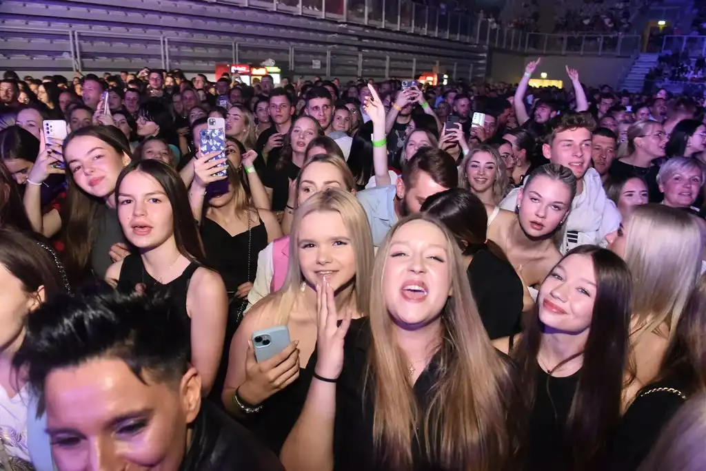 Aleksandra Prijović (18) Aleksandra Prijović (18)