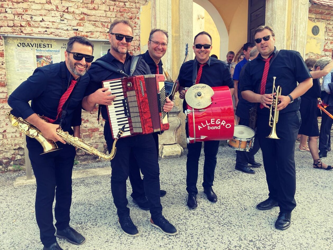 Allegro (6) Allegro (6)