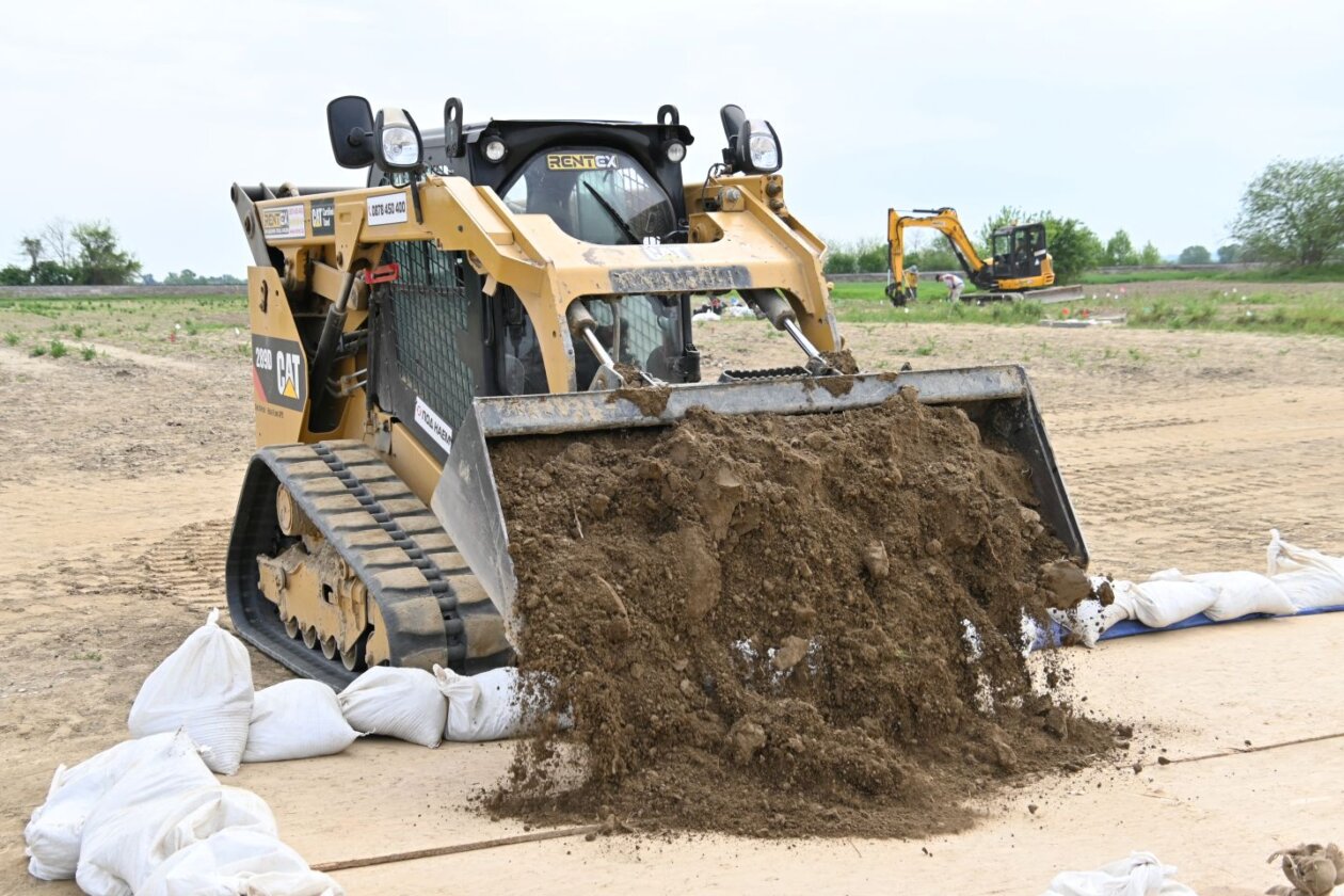 Američka vojska u Nedelišću, traže avion (2)