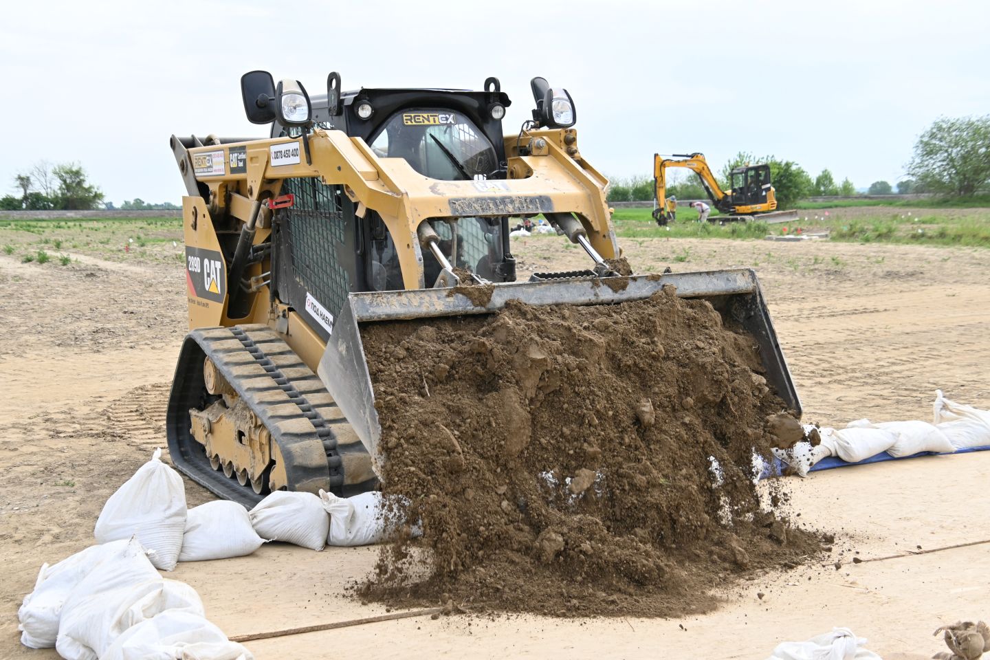Američka vojska u Nedelišću, traže avion (2)