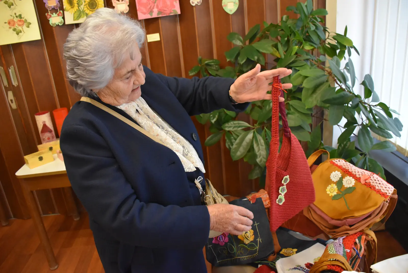 Ana Krznar, Ručni rad, Dom za starije (2) Ana Krznar, Ručni rad, Dom za starije (2)