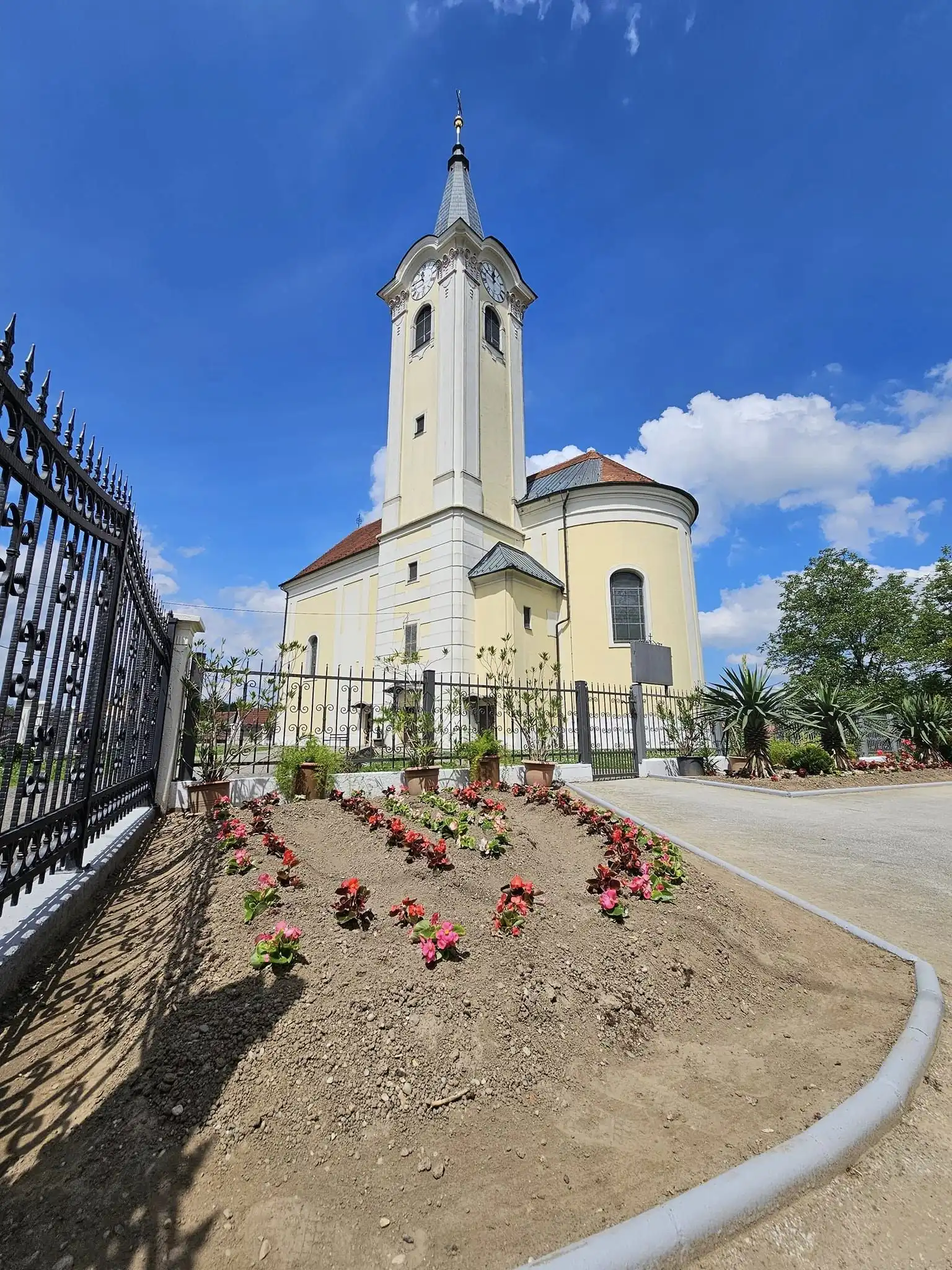 Ana Nestić Donji Vidovec – crkva i župni dvor (4) Ana Nestić Donji Vidovec – crkva i župni dvor (4)