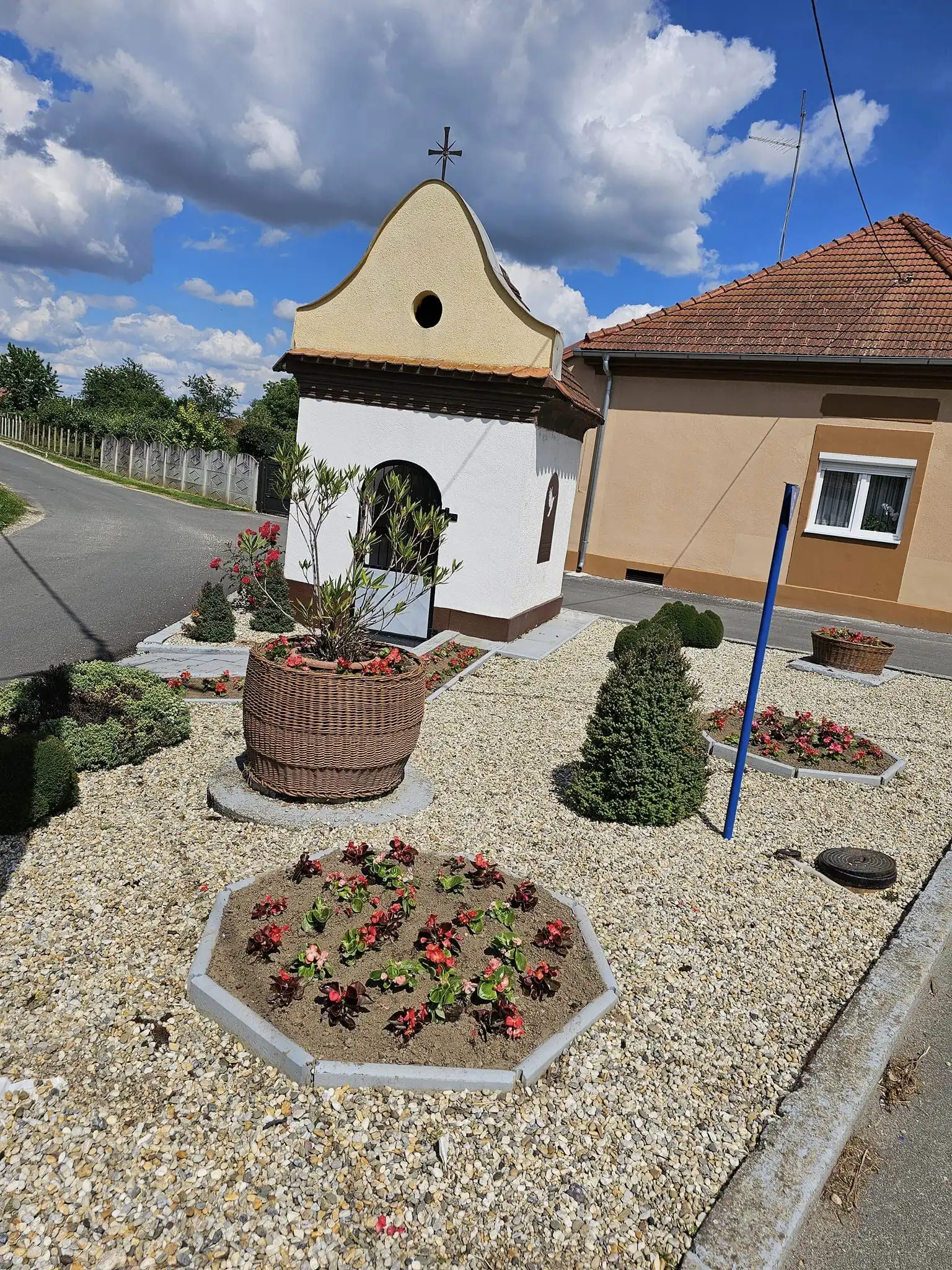 Ana Nestić Donji Vidovec – crkva i župni dvor (7) Ana Nestić Donji Vidovec – crkva i župni dvor (7)