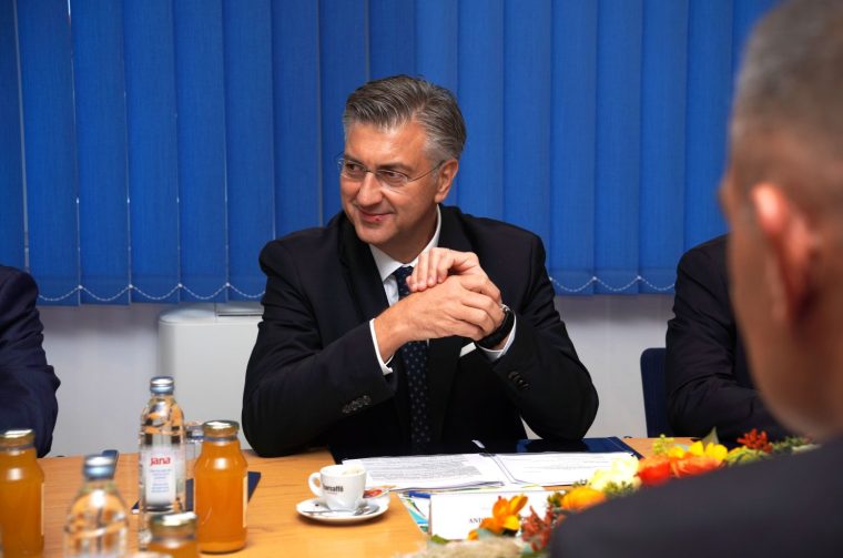 Andrej Plenković (28)