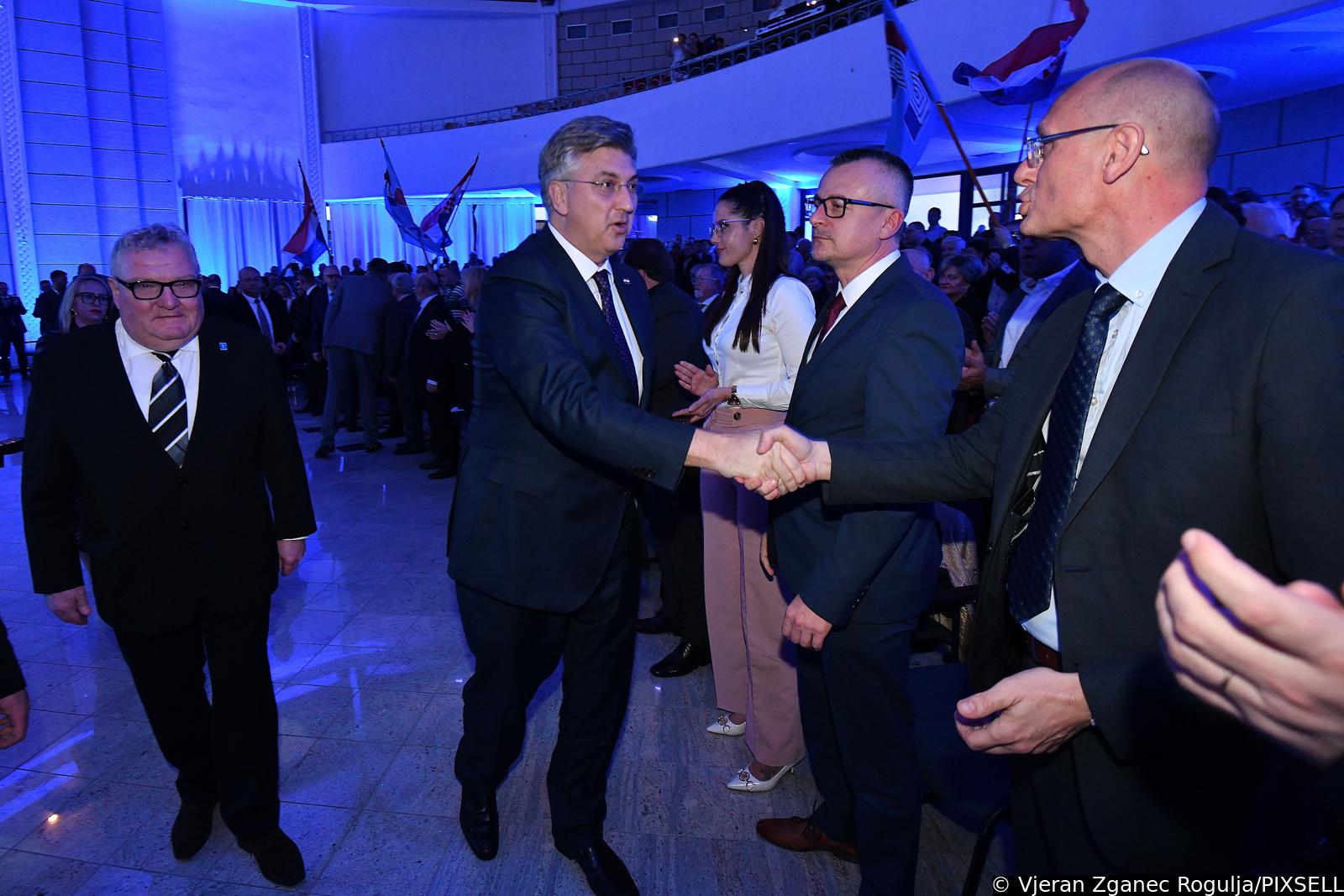 Čakovec: Andrej Plenković nazočio  obilježavanju 35. obljetnice osnivanja HDZ-a u Međimurskoj županiji