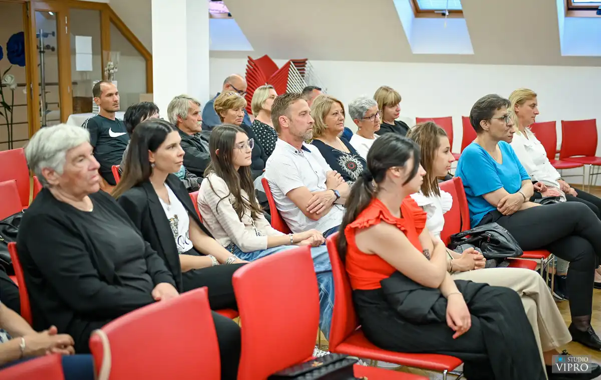 Anica Naranđa – knjiga (11) Anica Naranđa – knjiga (11)