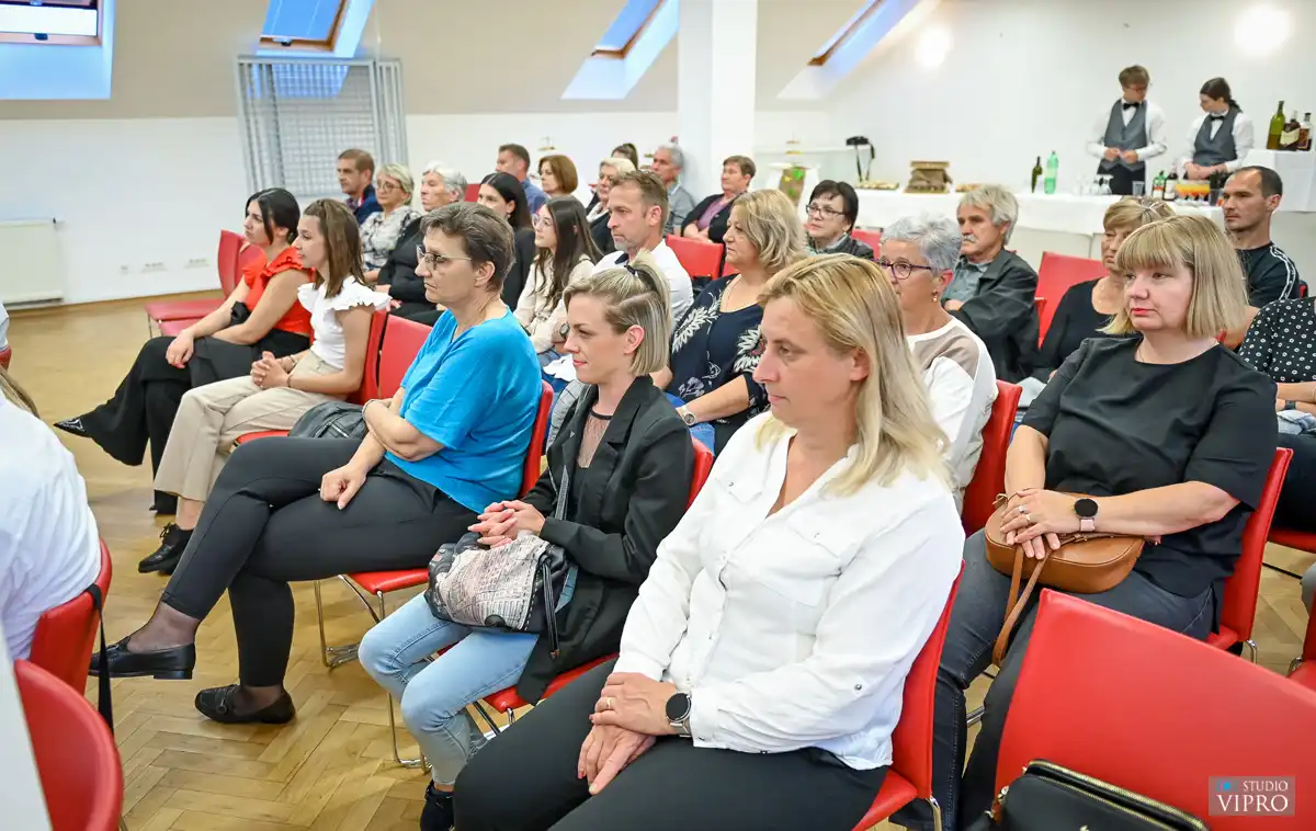 Anica Naranđa – knjiga (7) Anica Naranđa – knjiga (7)