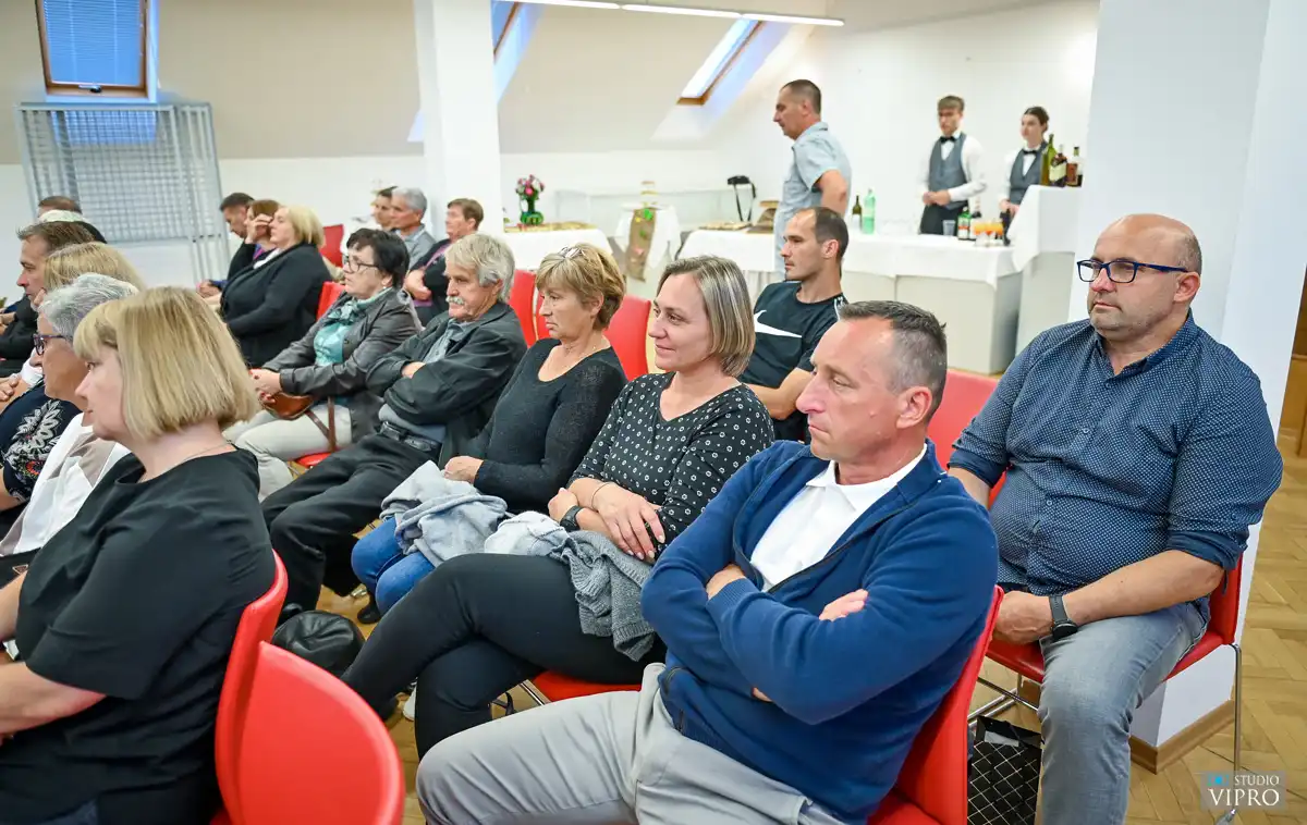 Anica Naranđa – knjiga (8) Anica Naranđa – knjiga (8)