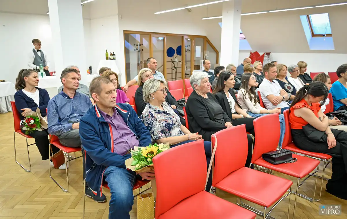 Anica Naranđa – knjiga (9) Anica Naranđa – knjiga (9)