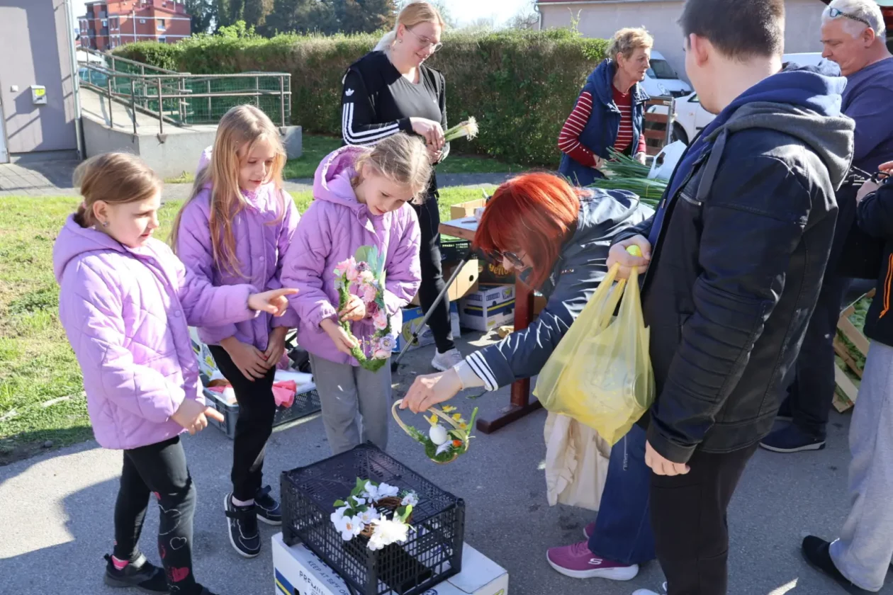 Anja Mija Sara Igrec Donji Mihaljevec uskrs (2) Anja Mija Sara Igrec Donji Mihaljevec uskrs (2)