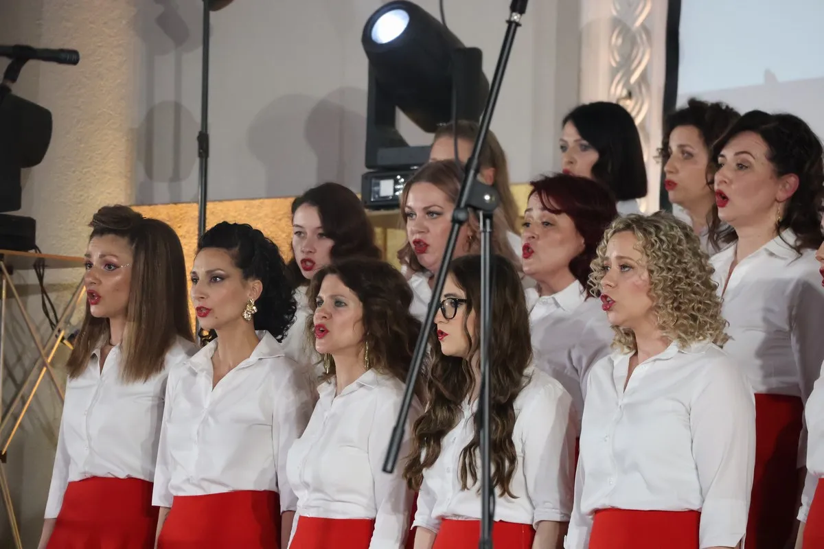 Ansambl Pučpuljike (10)