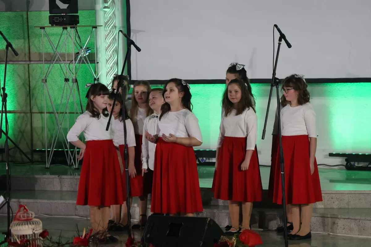 Ansambl Pučpuljike (12)