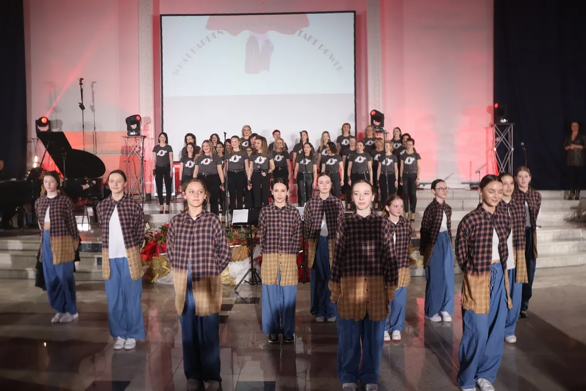 Ansambl Pučpuljike (14)