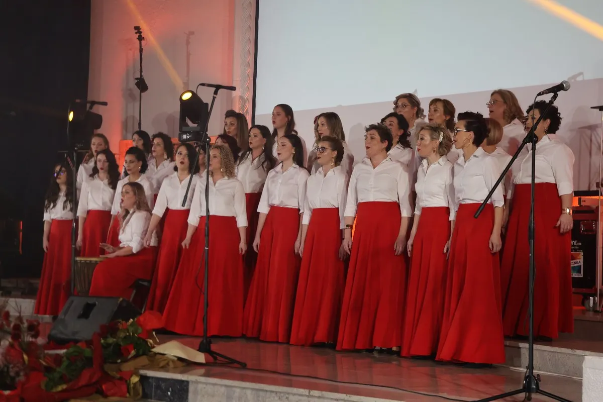 Ansambl Pučpuljike (7)