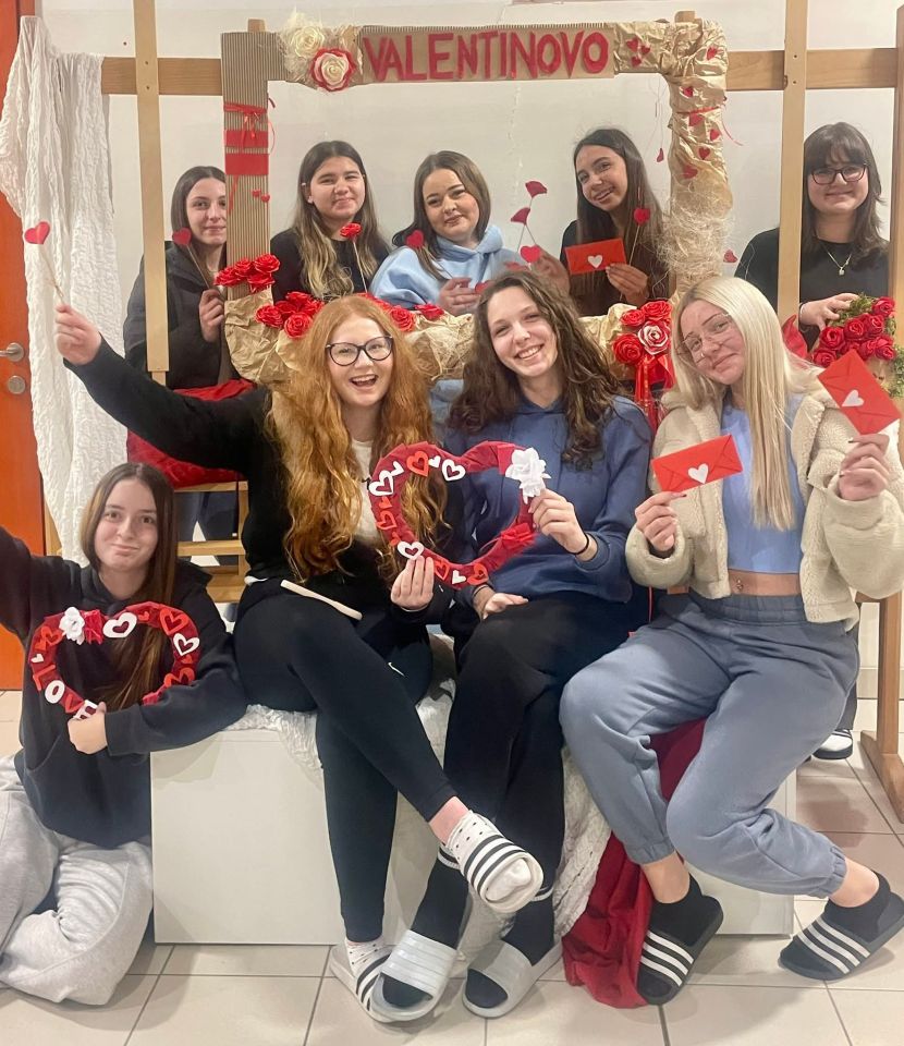 Aranžerski kutak 2026 Gospodarska škola Valentinovo (7)