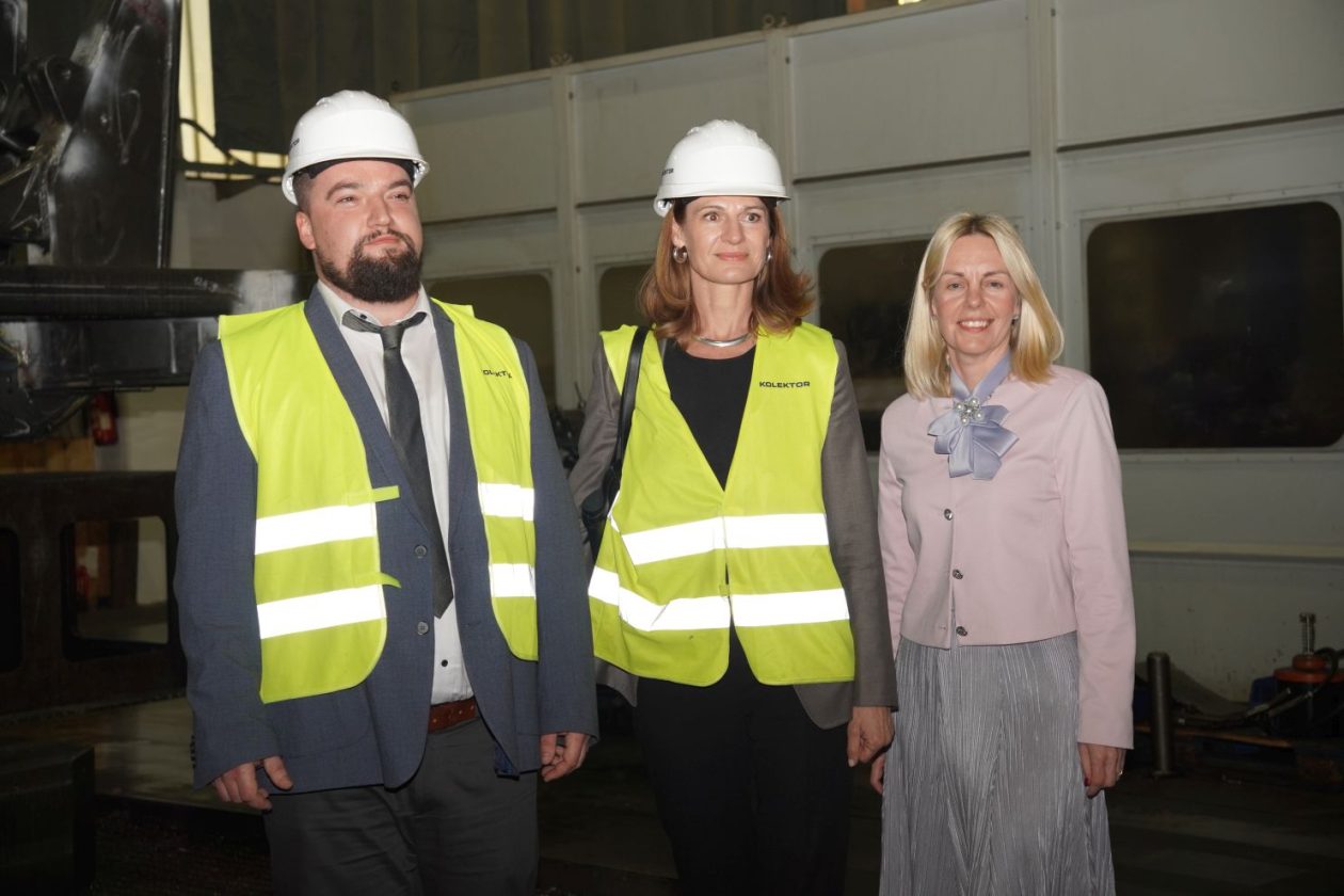 Austrijska veleposlanica Midi kolektor (14)