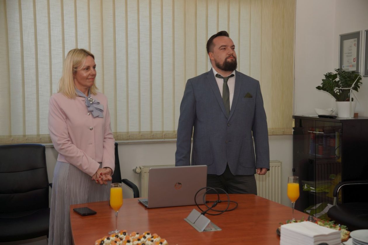 Austrijska veleposlanica Midi kolektor (6)